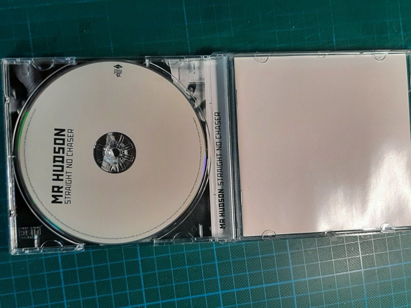 CD: Mr. Hudson: Straight to Chaser (CD) – Usato da Basel venduto da kouki51 2