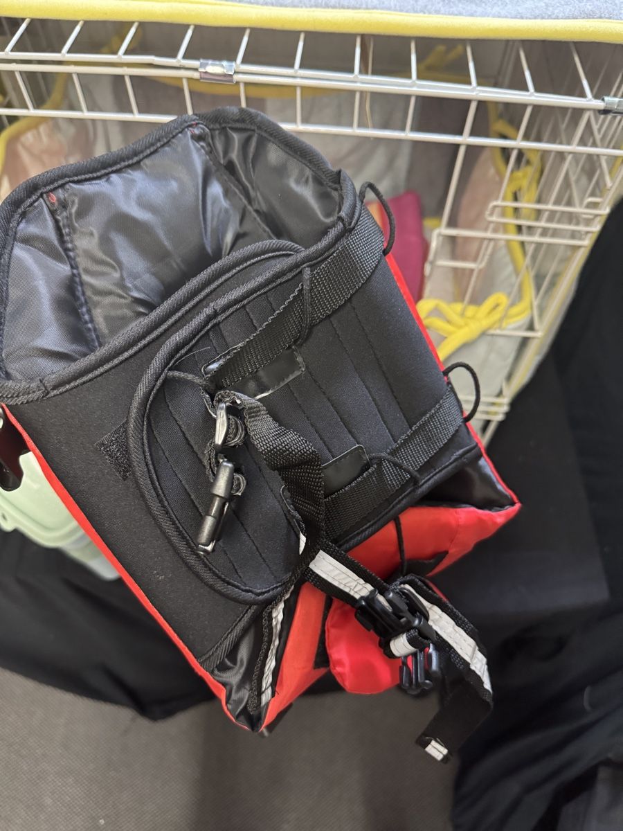 Gabbie, trasporto & Sicurezza: Hundekäfig, Schwimmveste, Kuscheldecken – Nuovo (secondo la descrizione) da Bottighofen venduto da san_v5p7 2