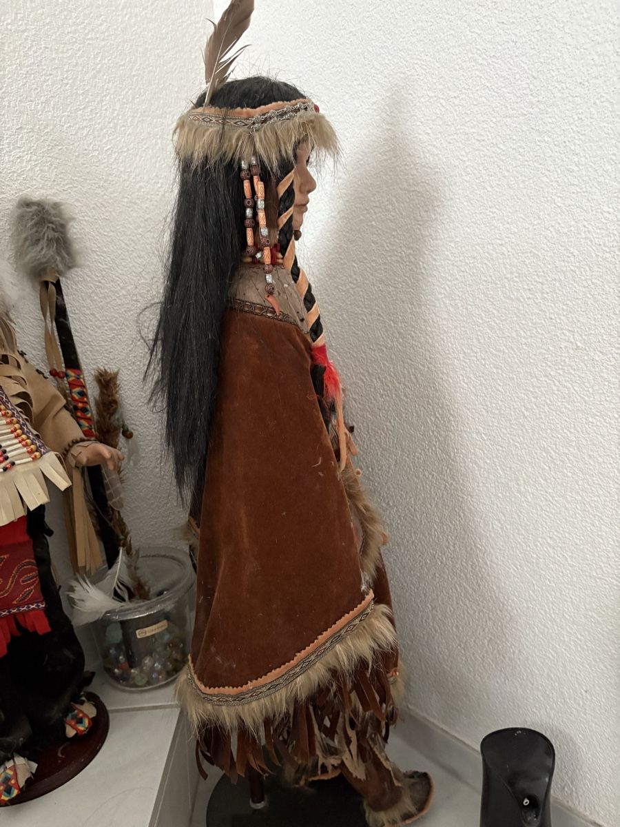 Poupées: Schöne Indianerpuppe mit Federschmuck – Neuf (Voir description) à Wittnau par Mohrli0 4