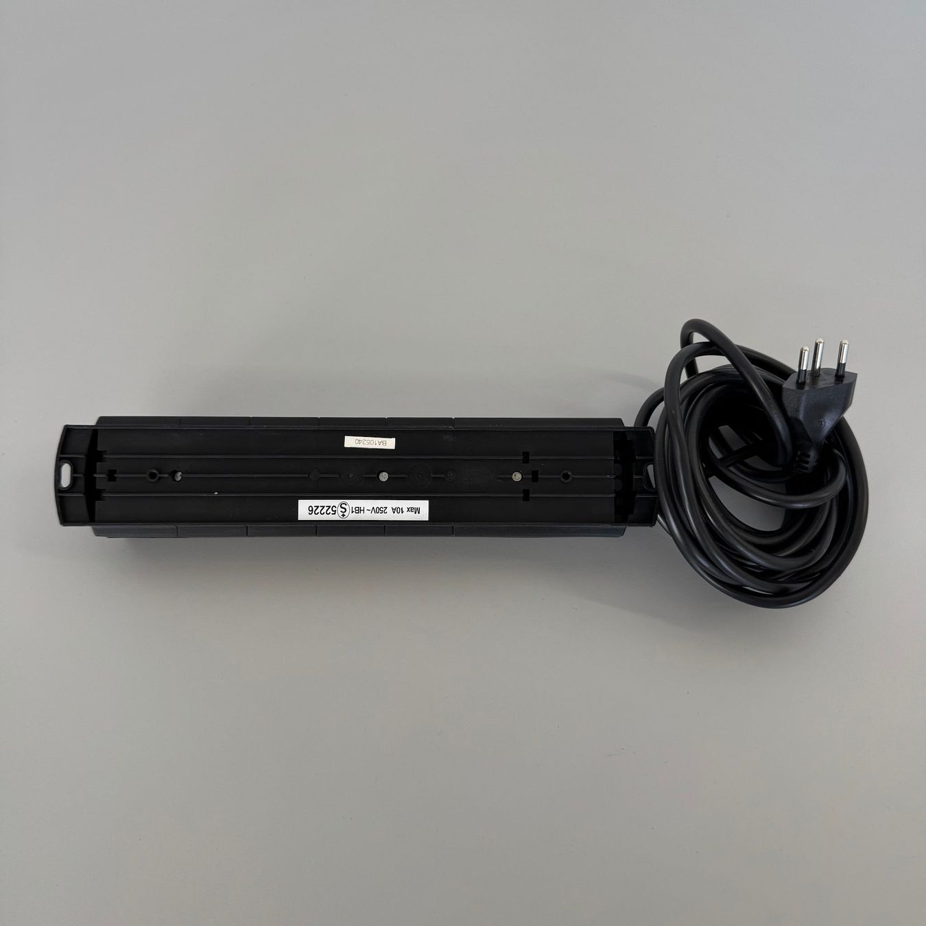 Spine: Max Hauri Prime Line Mehrfachstecker - Schwarz - 6 – Usato da Schönenwerd venduto da mcofficeshop 2