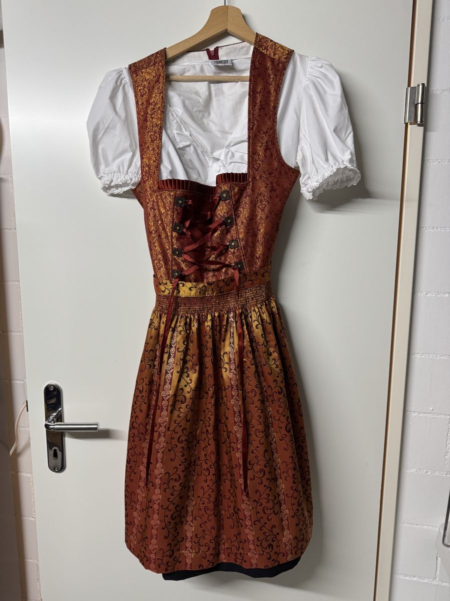 Vestiti: Dirndl Country Line – Usato da Kilchberg ZH venduto da saradee
