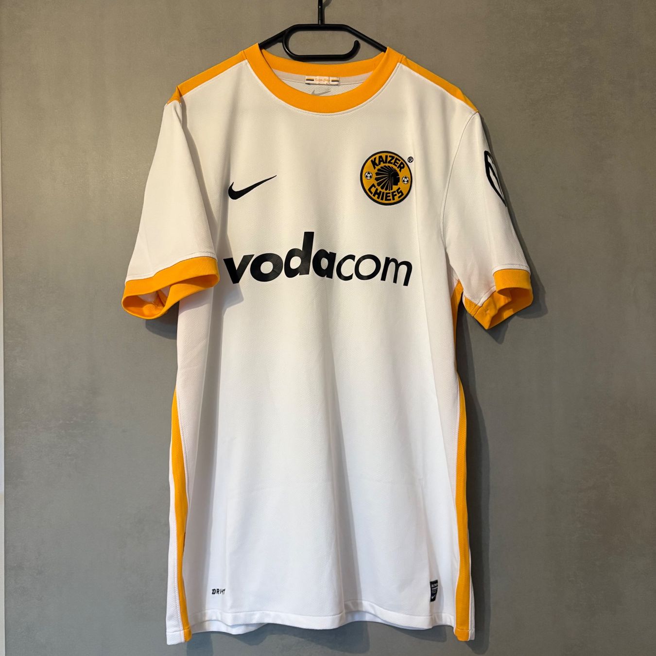 Nike Canottiere & Pantaloni: Kaiser Chiefs Trikot Nike – Usato da Winterthur venduto da LaBodega