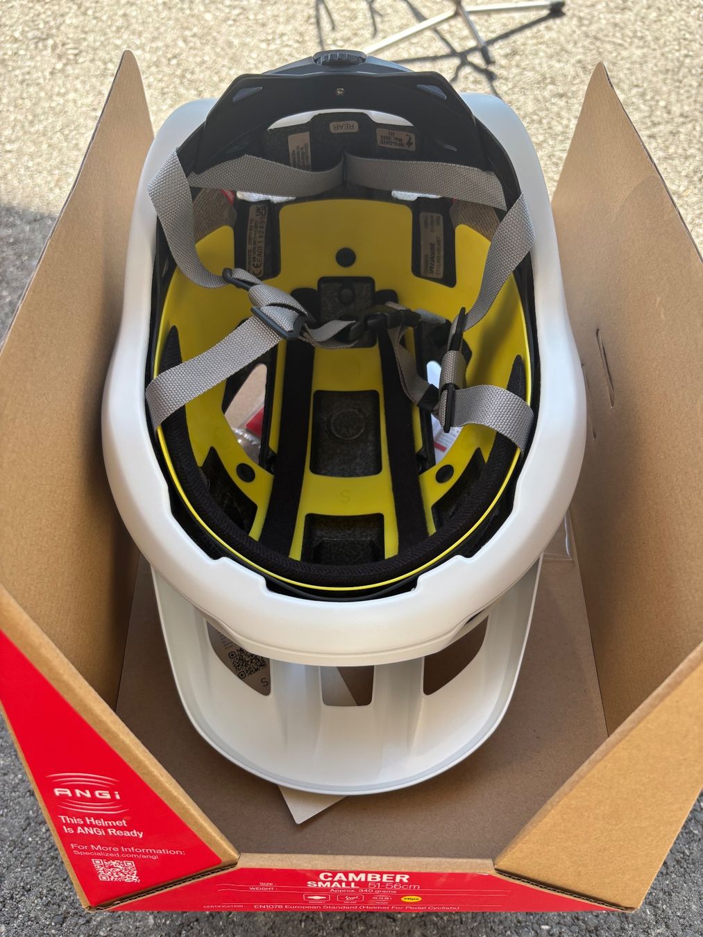Specialized Helme: Specialized Camber MIPS Helm – Neu und originalverpackt aus Davos Dorf von maela_17 2