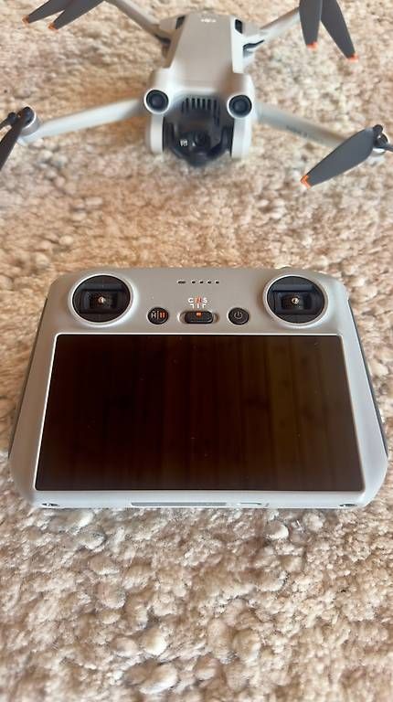 DJI RC Modellbau: DJI Mini 3 Pro + RC 2 + 3 Akkus + ND-Filter – Gebraucht aus Flims Dorf von marcinbizzy 3