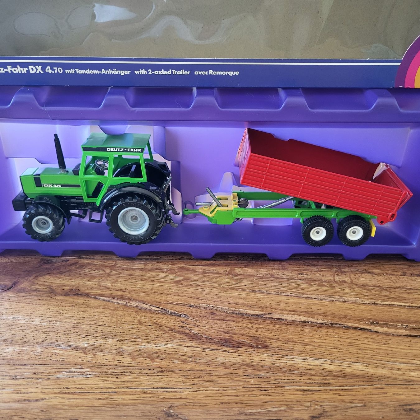 Siku Modellbausätze & Standmodelle: Siku Traktor mit Anhänger – Neu und originalverpackt aus Kägiswil von Megafi56 1