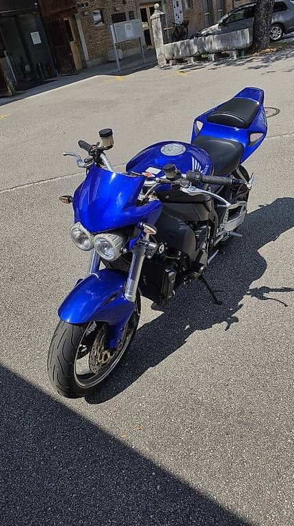 Honda Strada: Honda CBR1000RR Fireblade – Usato da Utzenstorf venduto da Ratatouille762 3