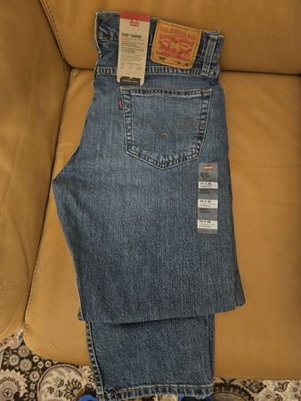 Jean Levi's 502 regular taper bleu W34 L32  neuf avec étique