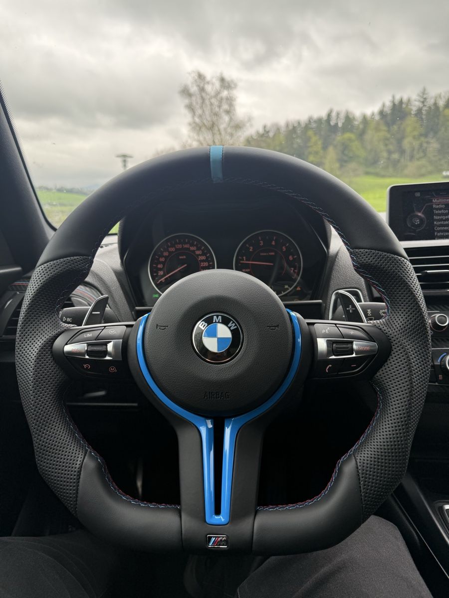 BMW Tutti pezzi di ricambio auto: Bmw Lenkrad 1 of 1 – Nuovo (secondo la descrizione) da Baar venduto da Piiravin 1