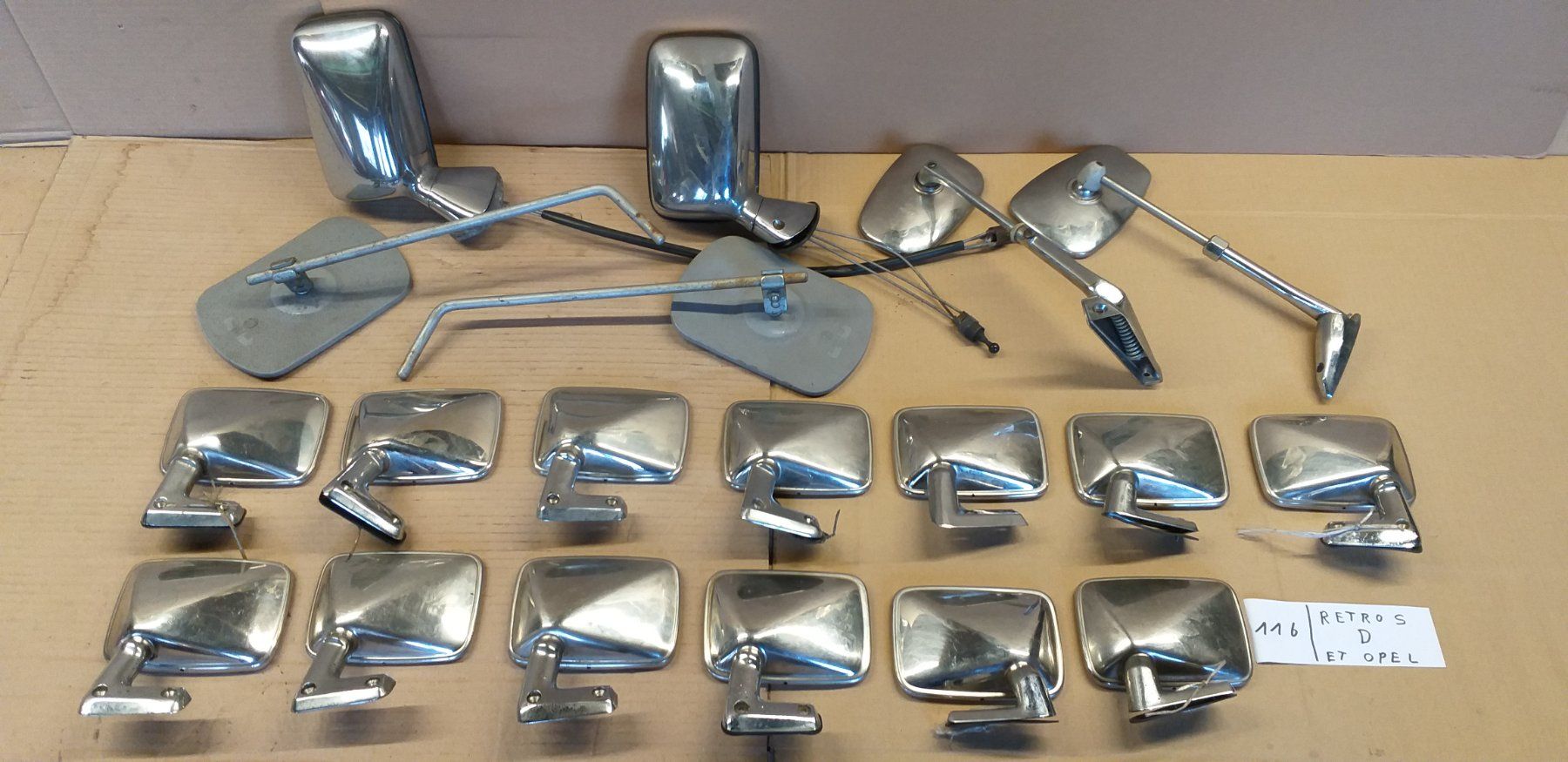 Tutti pezzi di ricambio auto: RETROVISEURS VOITURES OLDTIMER  1 Pc. A CHOIX sur env 60 Pc. – Usato da cortébert venduto da rlv 7