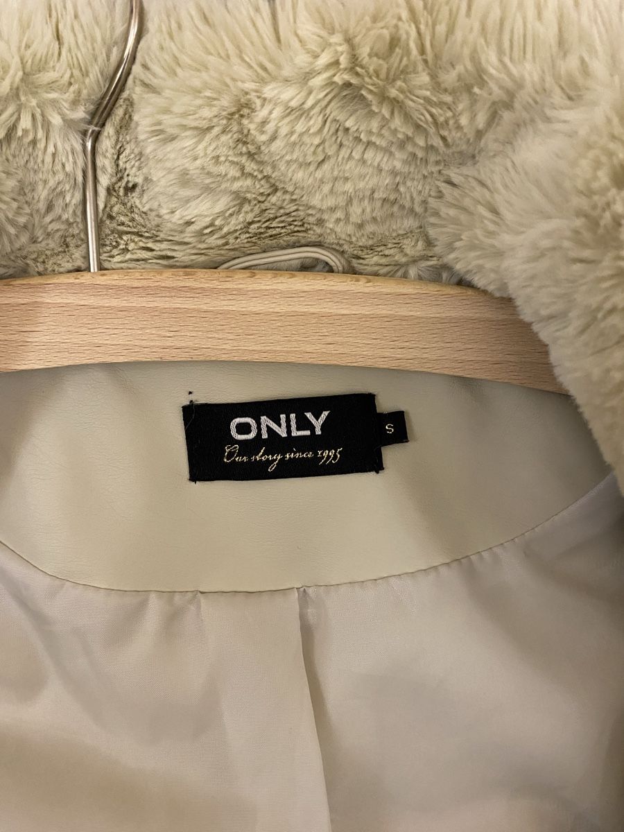 Only Giacche: ONLY Kunstfell Jacke – Nuovo (secondo la descrizione) da Winterthur venduto da m.tix 1