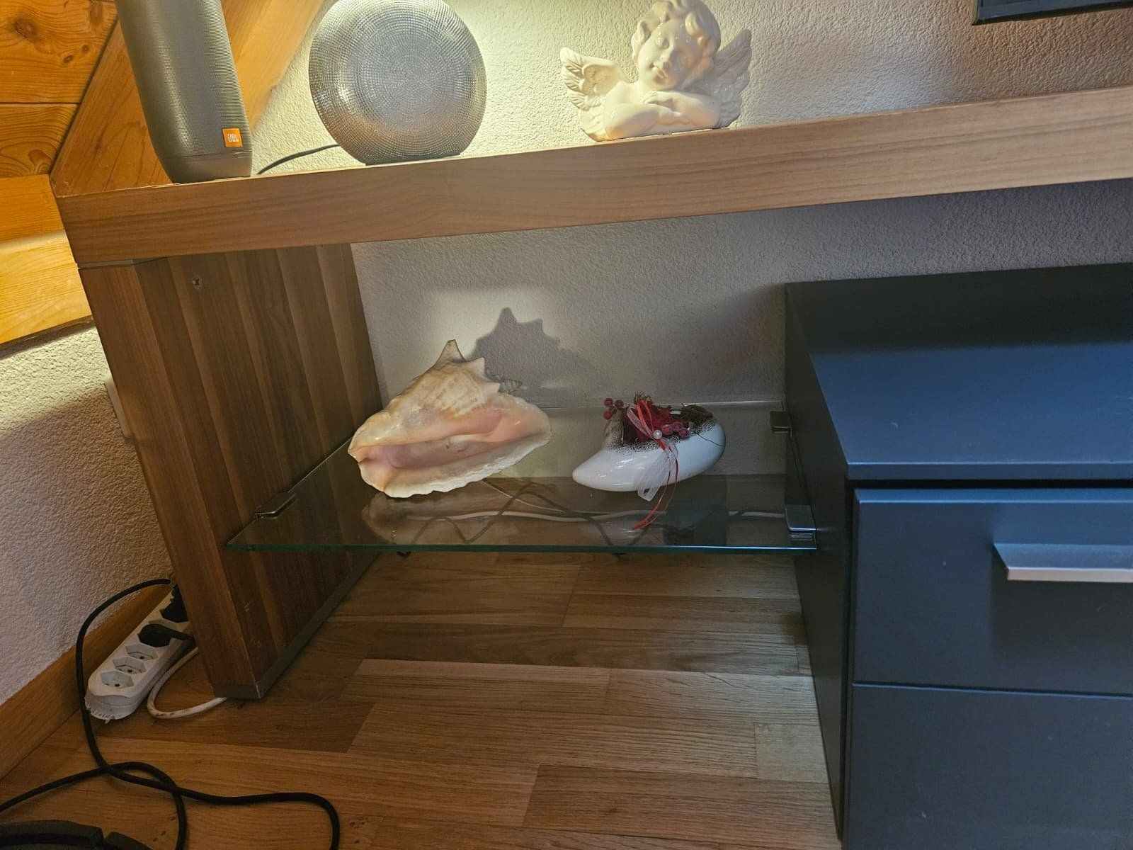 Pfister TV Möbel: TV Lowboard / Fernsehboard – Gebraucht aus Bülach von Nubira3 3
