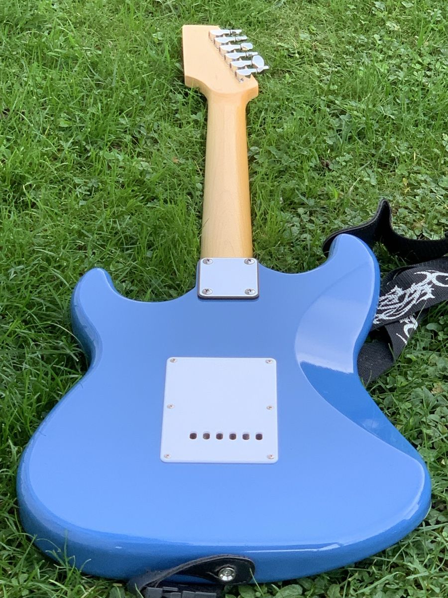 Strumenti musicali: „E - Gitarre“ – Usato da Wangen b. Olten venduto da Finolino28 7
