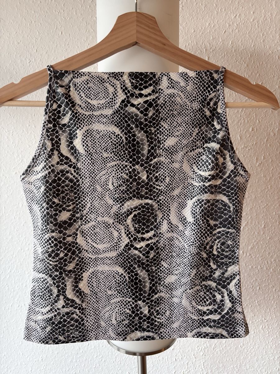 Top: Top imprimé peau de serpent taille 1 – Usato da Onex venduto da ali_8gbq 7