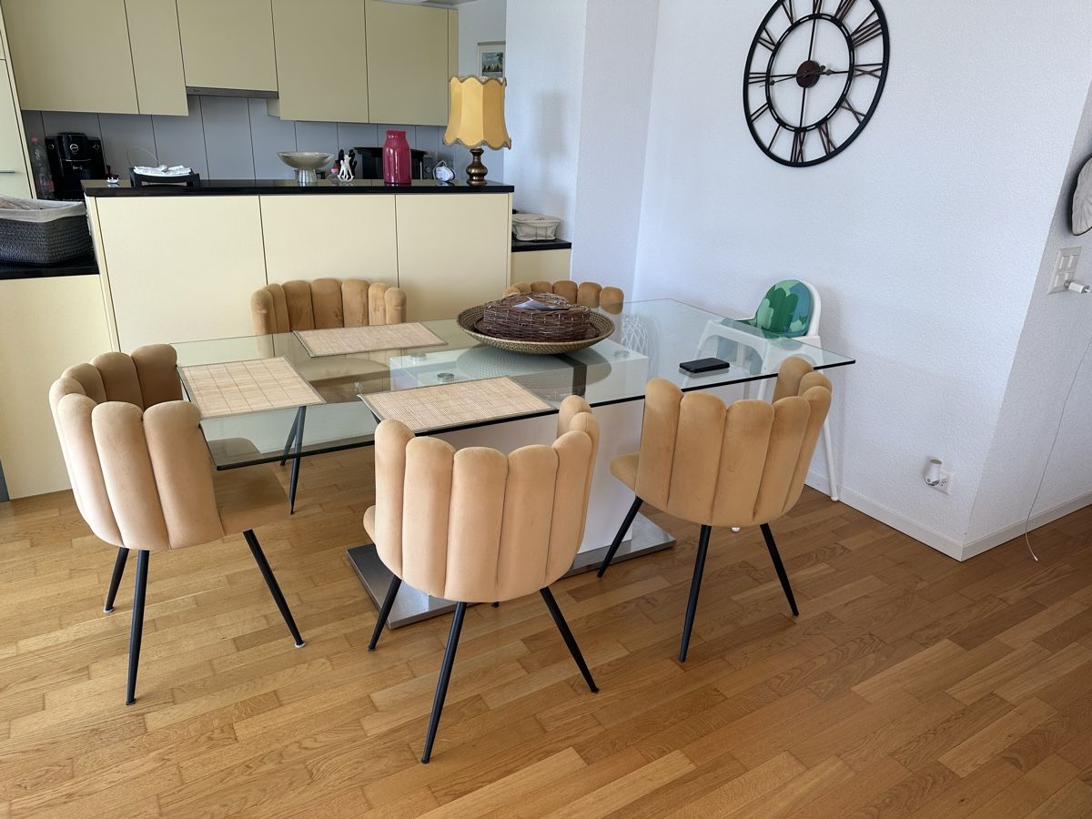 Tavoli: Esstisch mit Glasplatte und 6 Stühlen  – Usato da Dietlikon venduto da vca_b7h6 1