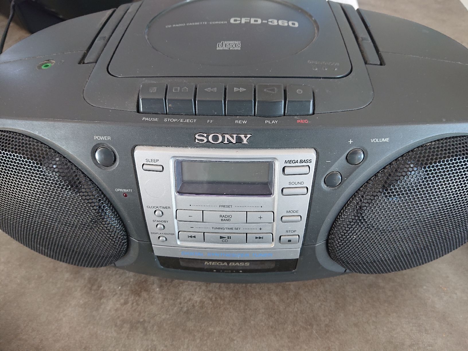 Sony Audio- & Mediensysteme: Sony CFD-360 Défectueux – Defekt aus Lentigny von ti_2020