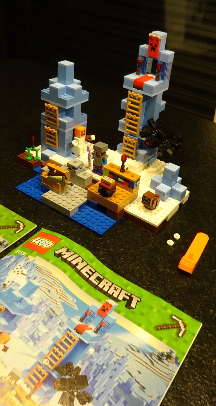 Lego Giocattoli: LEGO Minecraft 21131 - Türme aus EIS – Usato da Wagenhausen venduto da Svema 3