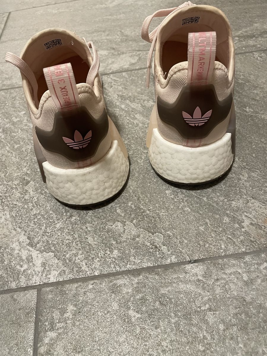 Adidas Damenschuhe: neue Adidas NMD_R1 Damenschuhe – Neu (gemäss Beschreibung) aus Fideris von sim_y6gt 1
