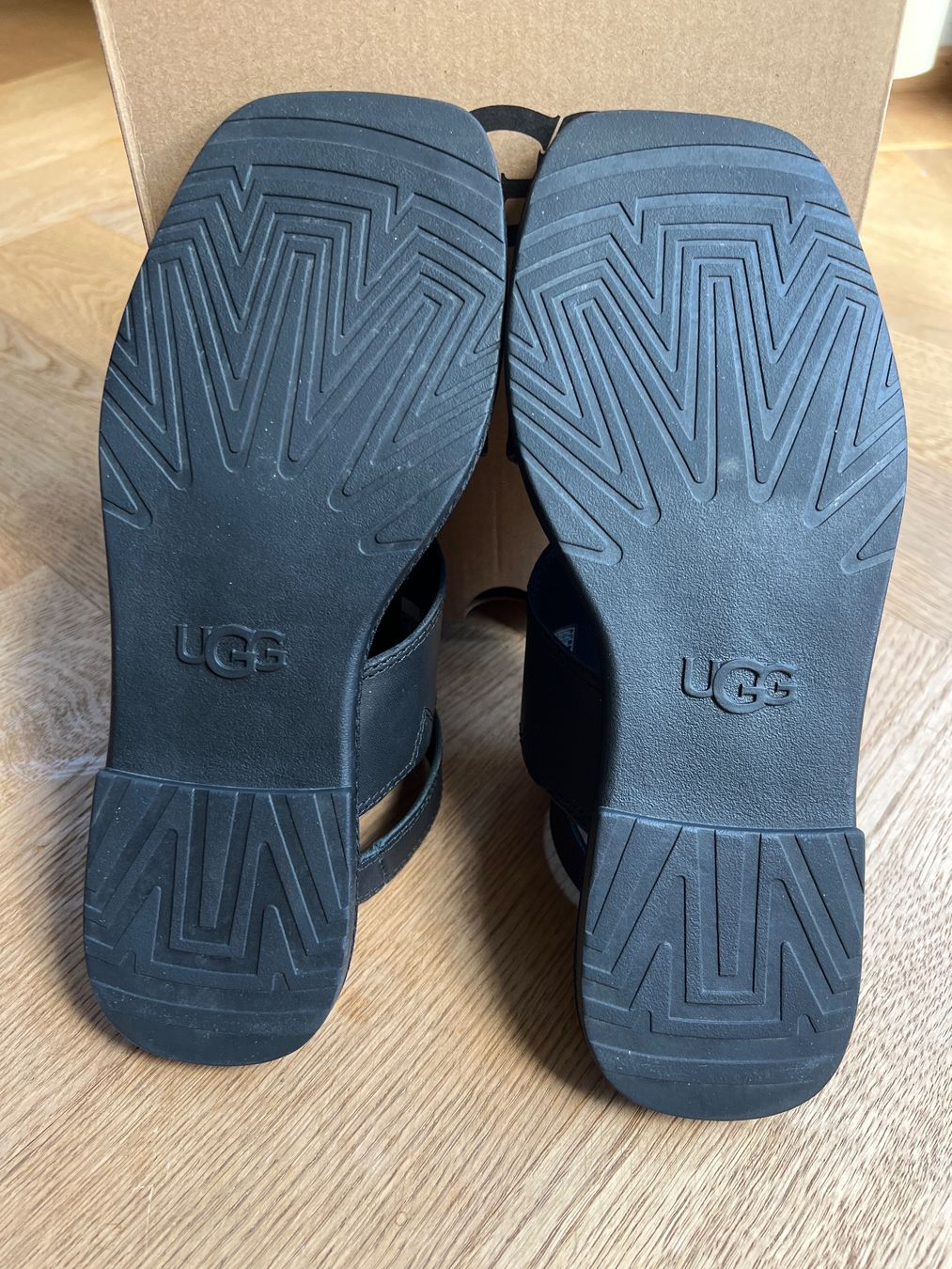 Ugg Scarpe da donna: UGG Sandalen – Usato da Zürich venduto da rotersand09 3