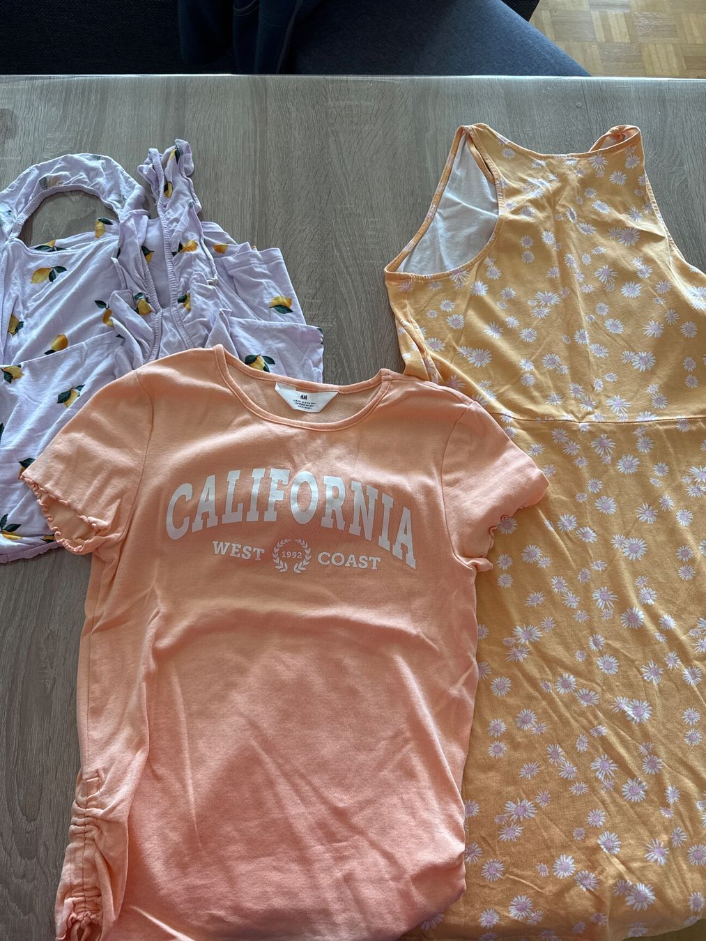 H&M Lotti & Set di vestiti: Mädchen Kleider – Usato da birsfelden venduto da Giuseppe70 1