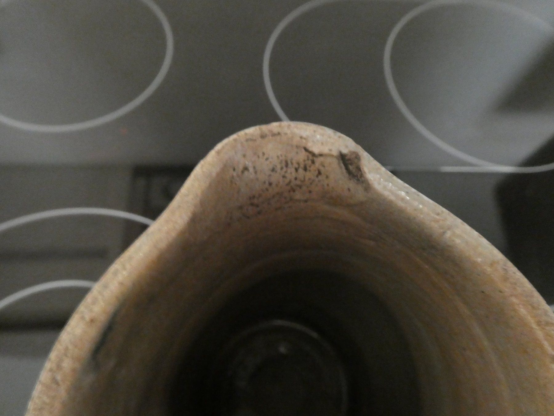 Caraffe: Krug aus Steingut alt – Usato da Basel venduto da Robyn 1