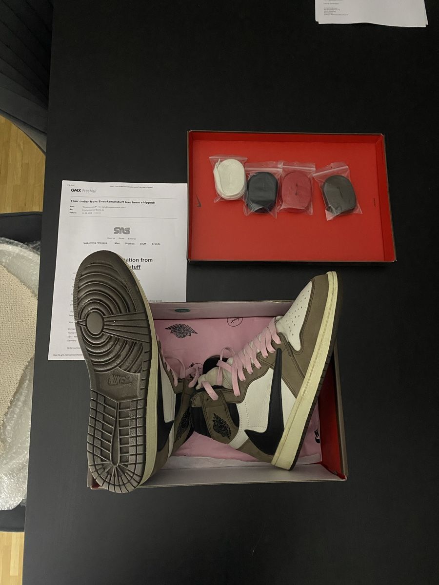 Jordan Herrenschuhe: Nike Air Jordan 1 Travis Scott OG – Gebraucht aus St. Gallen von Tyreesdanny 1