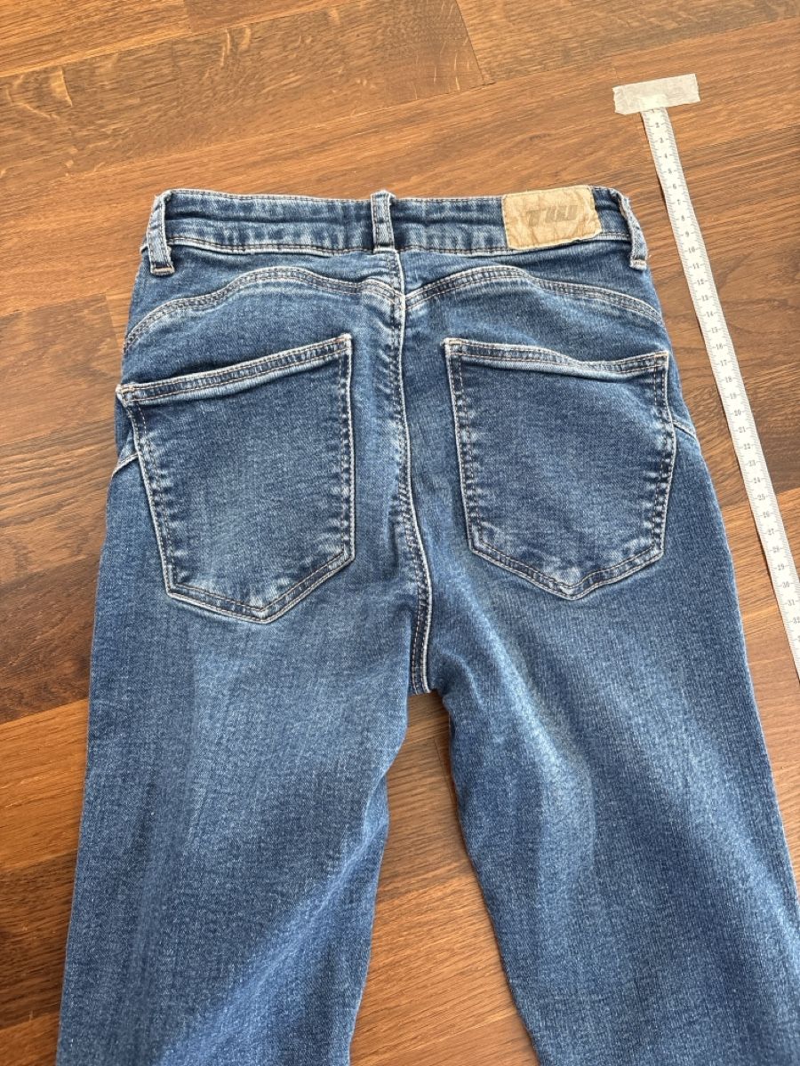 Tally Weijl Jeans: Damen Jeanshose – Usato da Dübendorf venduto da ani_xht5 2