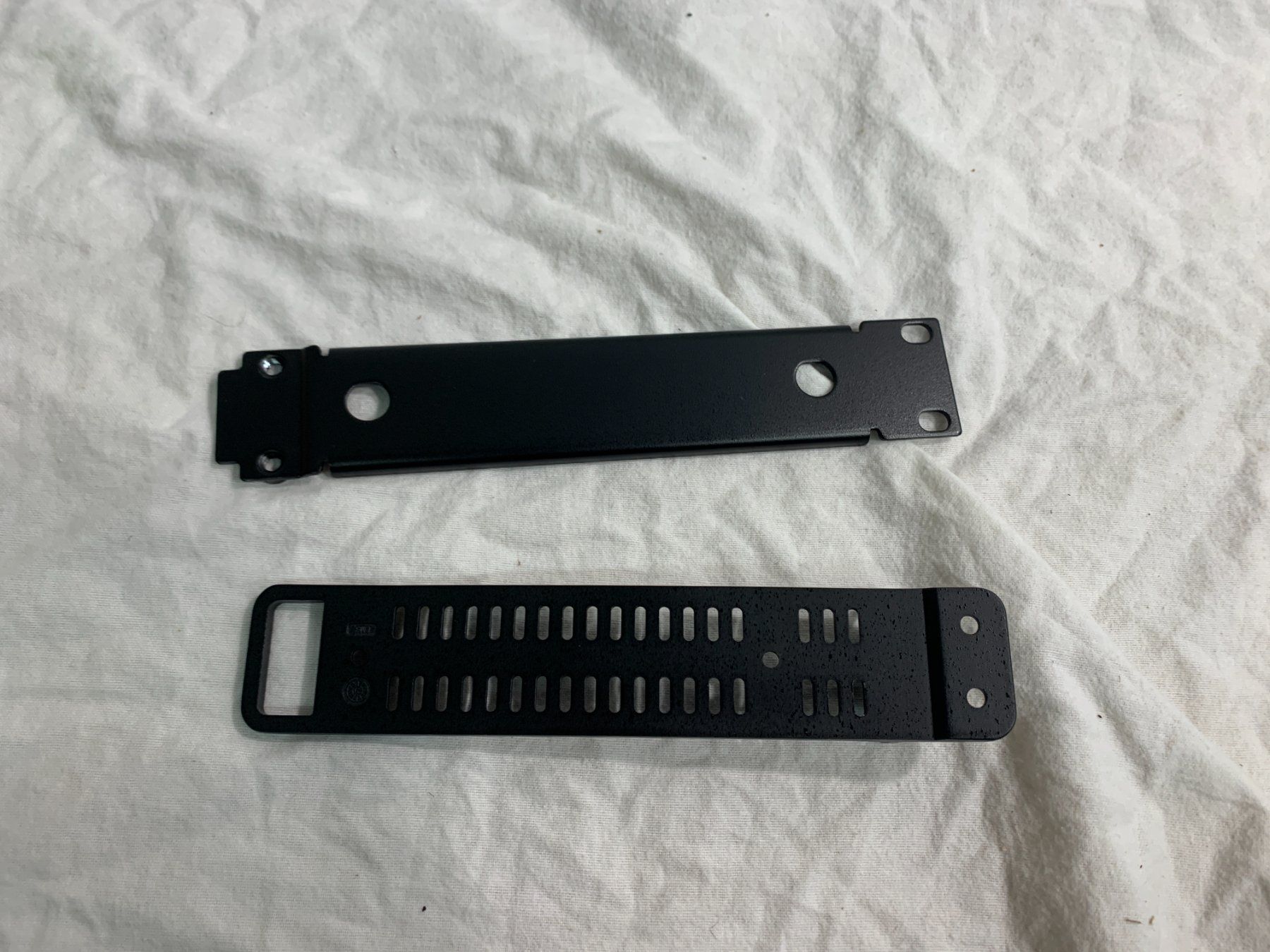 Altri accessori: Rack Montagehalterung Set (C282) – Nuovo (secondo la descrizione) da Däniken SO venduto da Profog1 1