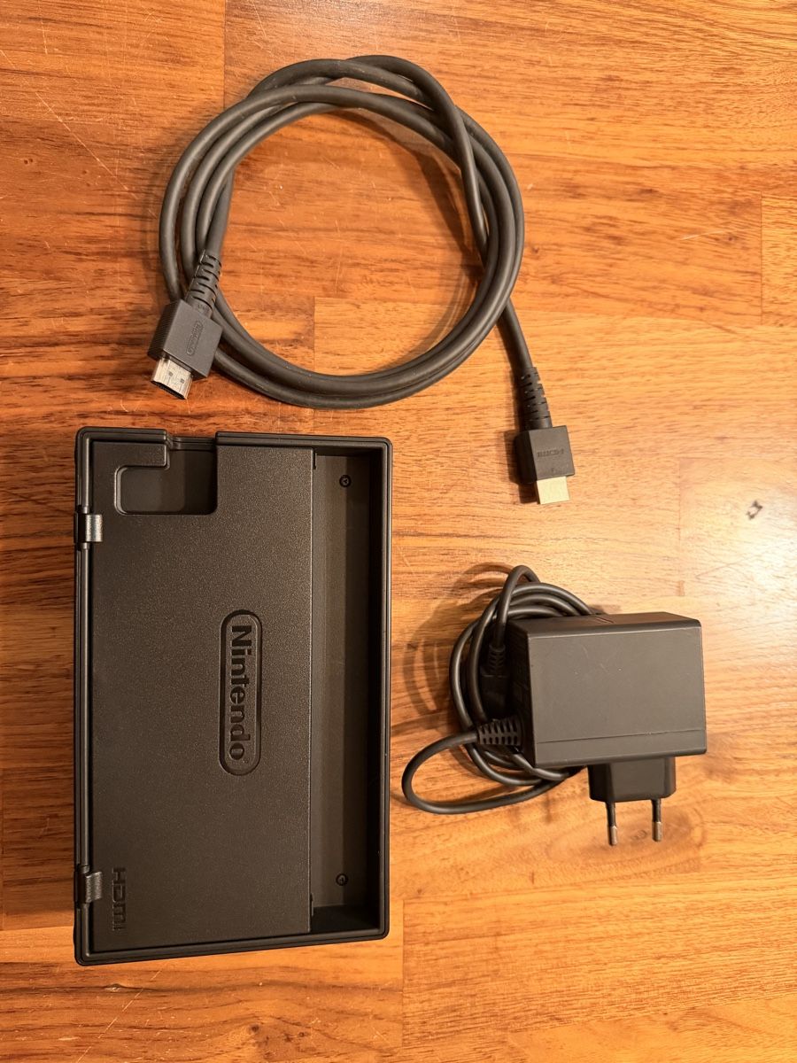 Nintendo Adaptateurs & Câbles: Nintendo Switch Original Dock + Netzteil + HDMI Kabel – D'occasion à Malters par Sephiroth2th 3