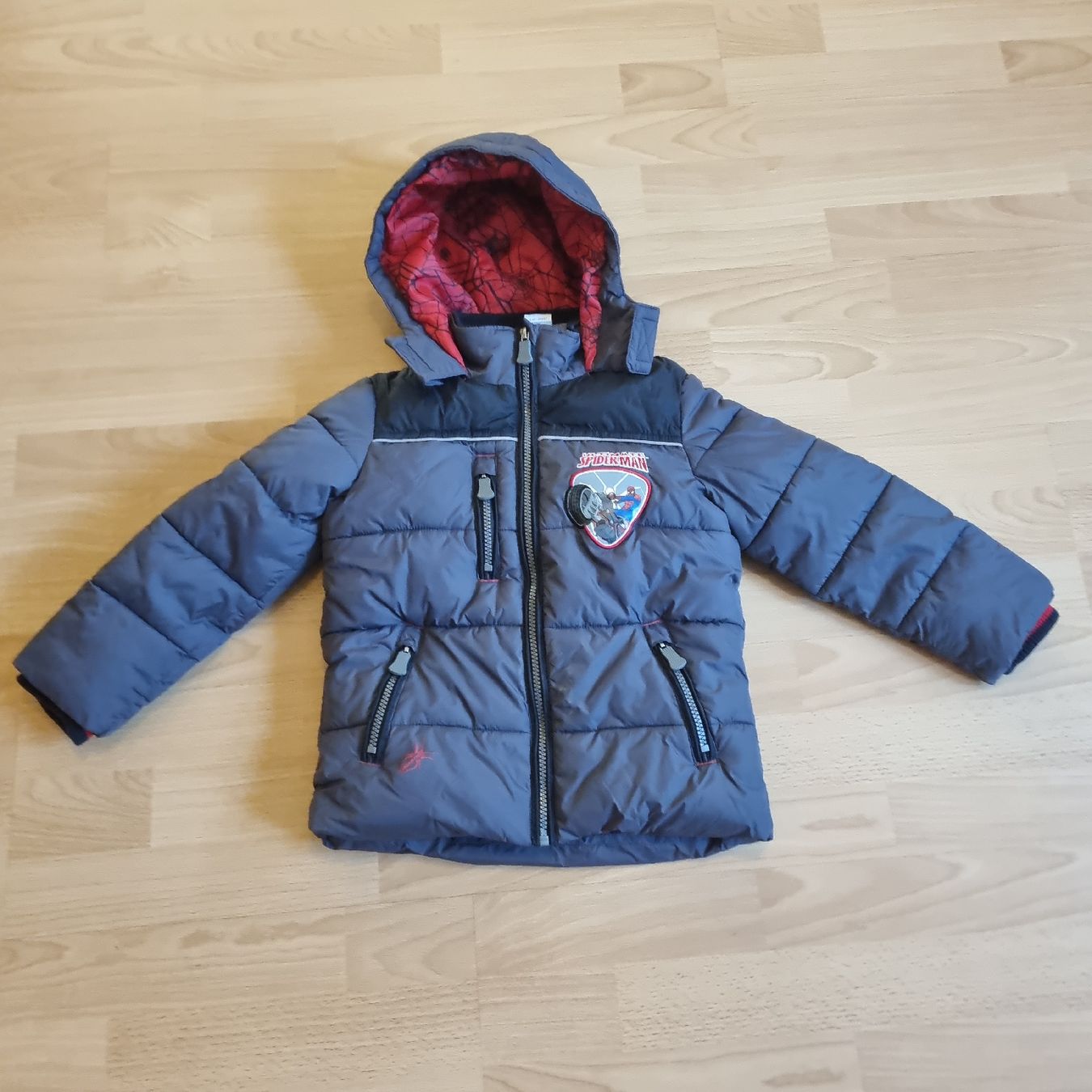C&A Jacken & Mäntel: Winterjacke Spiderman, Gr. 110 – Gebraucht aus Mörschwil von mar_t9k9