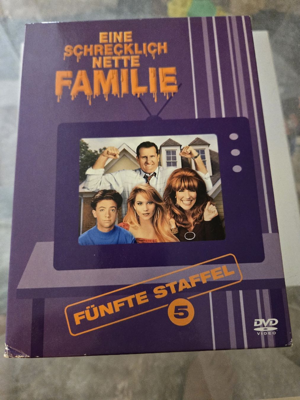 Alle DVDs: Eine Schrecklich Nette Familie 5. Staffel – Gebraucht aus Bussigny von Kfdlt