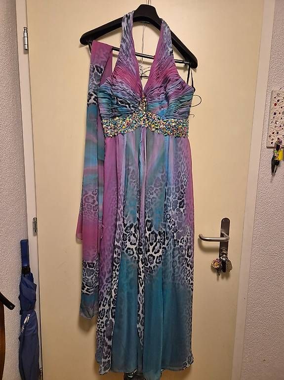 Vestiti: Wunderschönes Festkleid Gr. 42 – Usato da Winterthur venduto da Neuesim 1