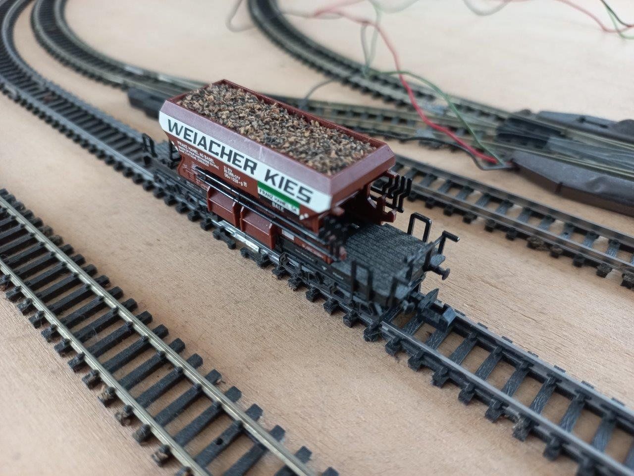 Trix Modellini di ferrovie: Minitrix Spur N Güterwagen   Weiacher Kies SBB      intern 1 – Usato da Pfäffikon / ZH venduto da Pefkadett 4