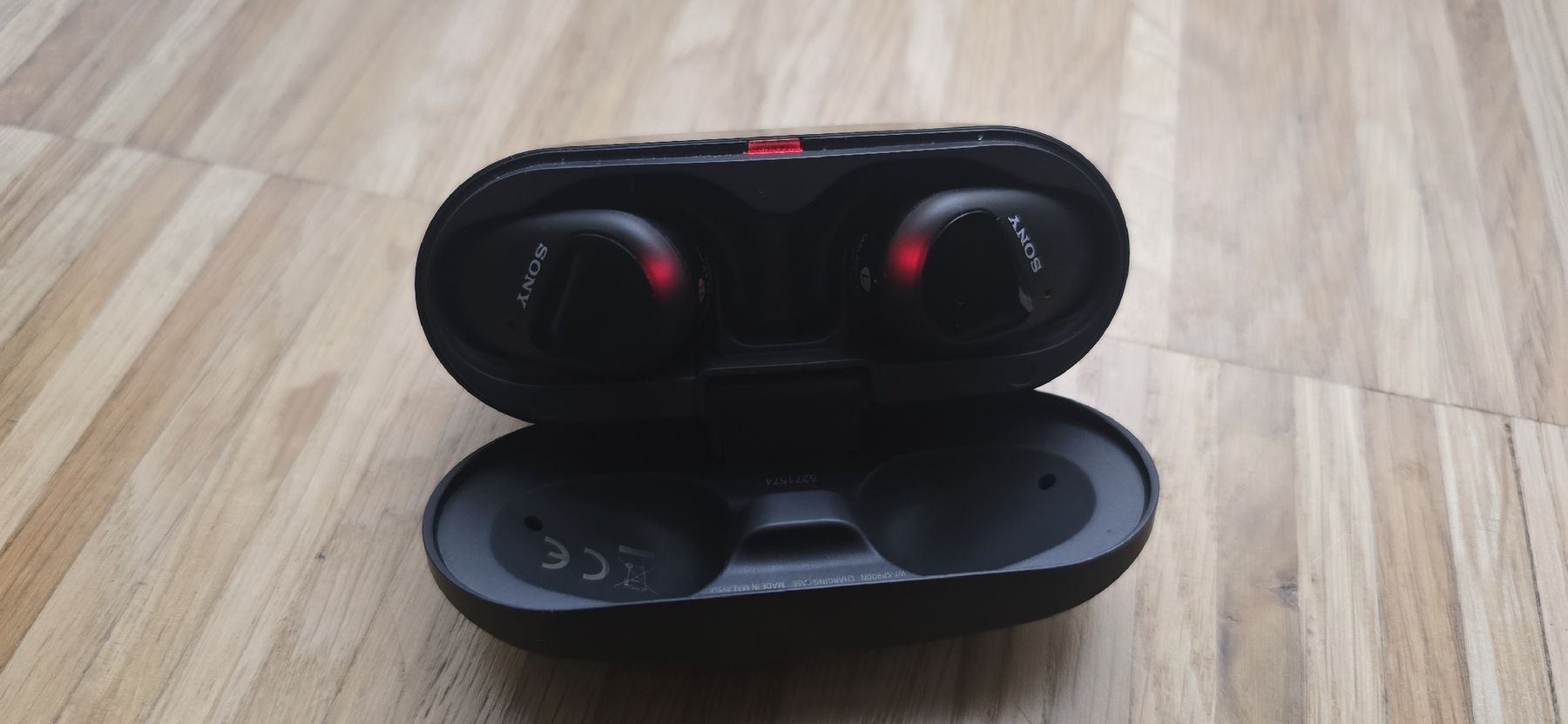 Sony Cuffie: Sony WF-SP800N – Usato da Zürich venduto da DeniseSharon 2