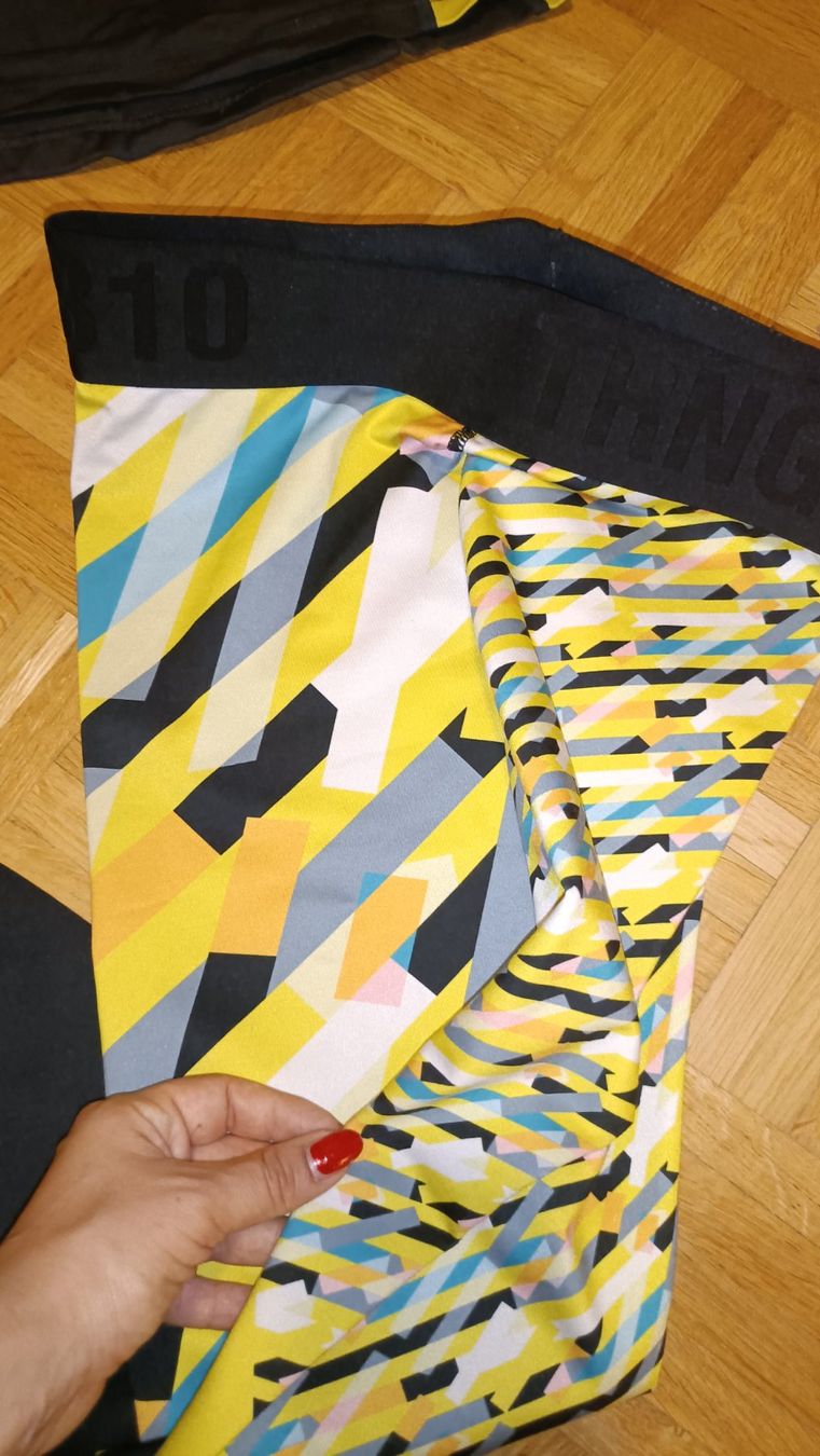 Leggings: Fitness Kleider, Leggings, Top – Usato da Dübendorf venduto da Me_sa 6