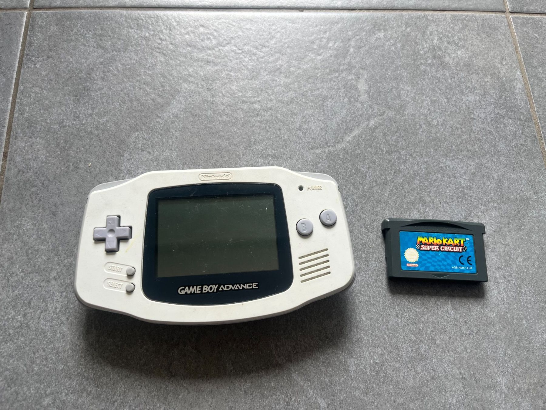 Nintendo Console: Game Boy Advance + mariokart supercircuit – Usato da Genève venduto da mat_qt5h
