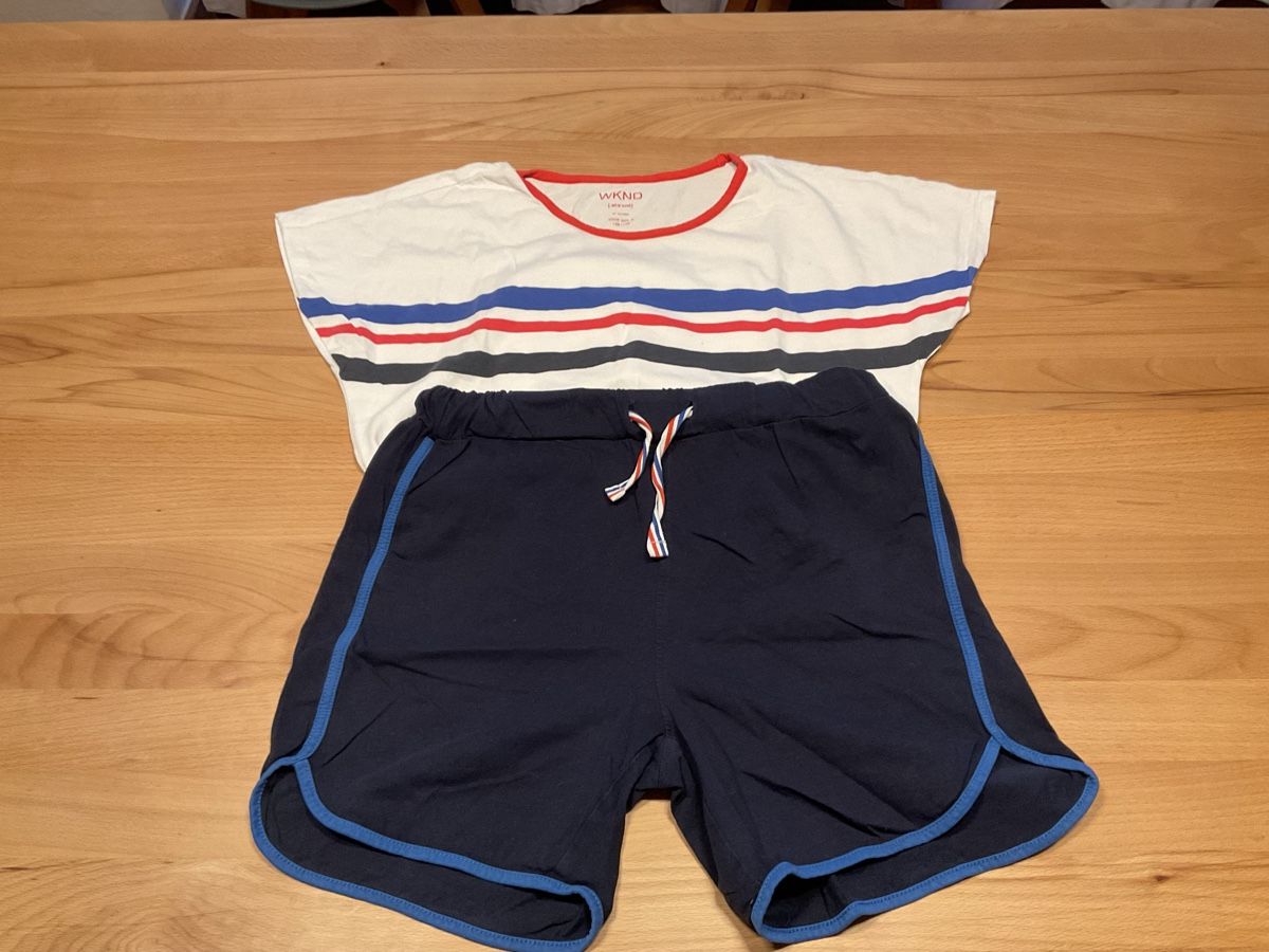 Pyjamas: Kurzarm Pyjama von WKND – D'occasion à Schinznach Dorf par Balz1968