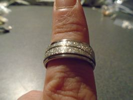 Ring silberfarbig, Strichmuster schwarz
