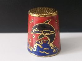 Dé à coudre dauphin cloisonné