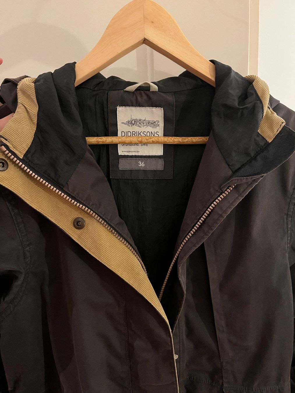 Didriksons Giacche: Didriksons Parka – Usato da Zürich venduto da hello.paulene 2