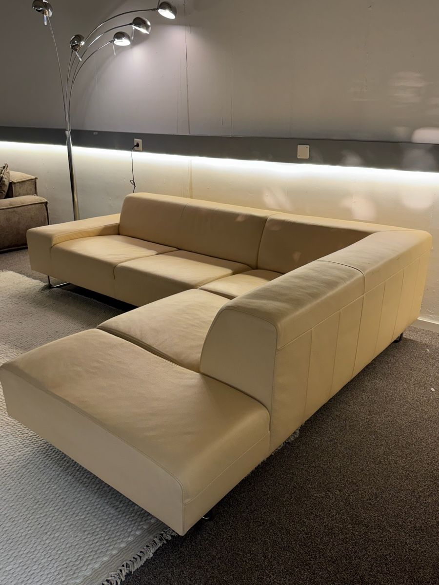Sofas: Ecksofa aus echtem Stierleder, Khaki mustard – Gebraucht aus Fehraltorf von Sofalab.swiss 3