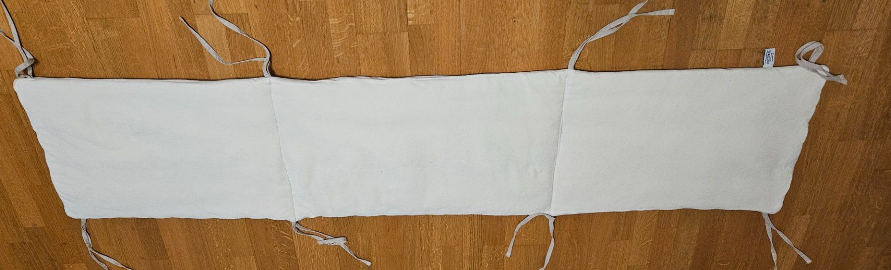 Tessuti: Bettumrandung Baby 40x180cm – Usato da Utzenstorf venduto da and_c8wy 3