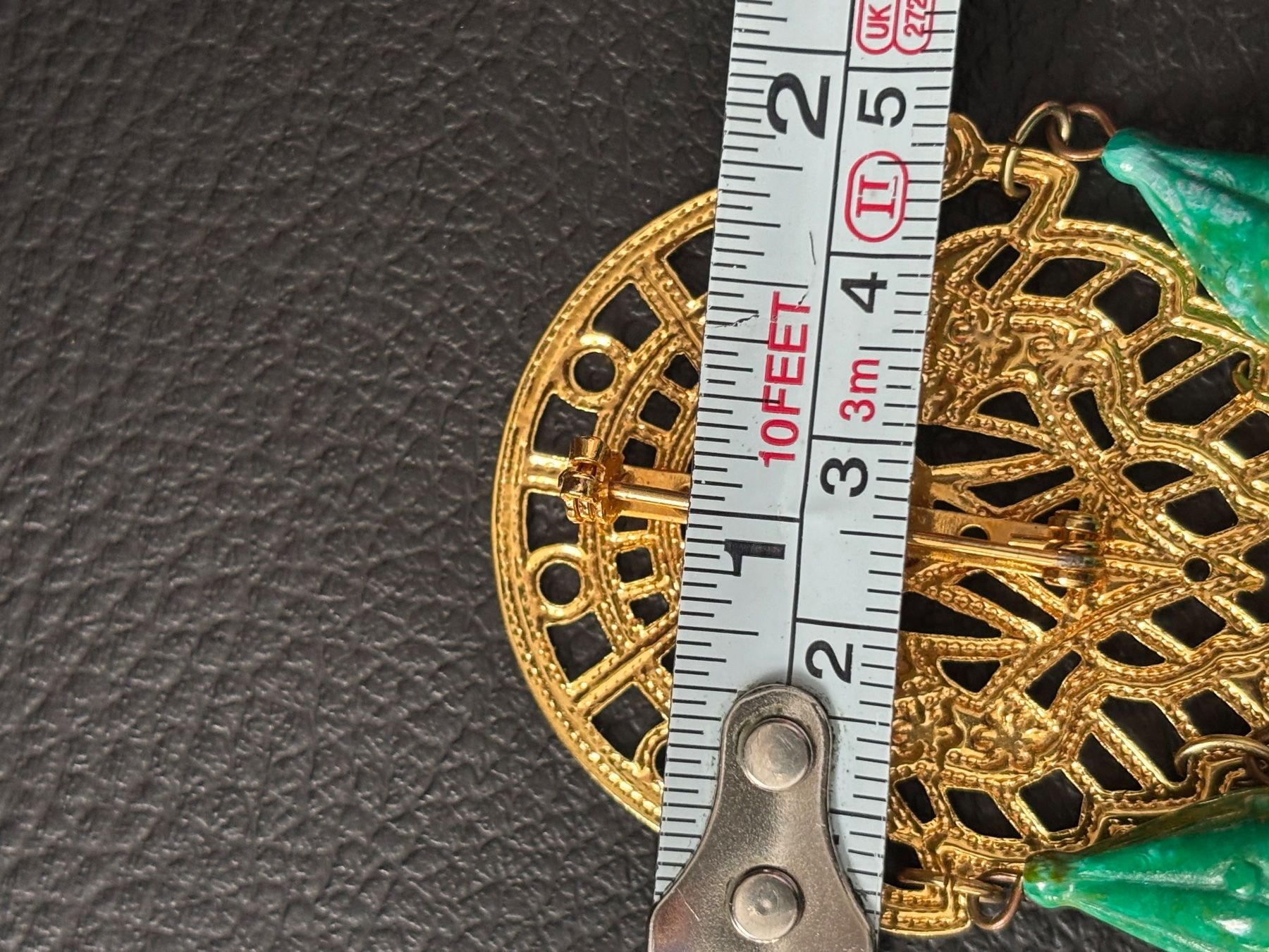 Spille & Fermagli: Broche filigrane métal doré perles vertes – Usato da Peseux venduto da CharmeCommerce 2