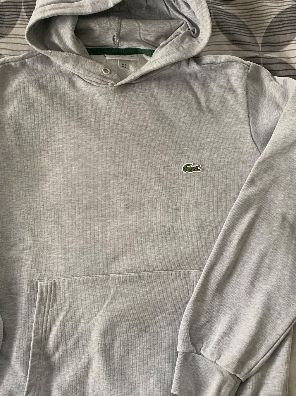 Lacoste Pulls & Sweat-shirts: Lacoste Kapuzenpullover grau Grösse S gebraucht – D'occasion à Massagno par mbl_xxb7