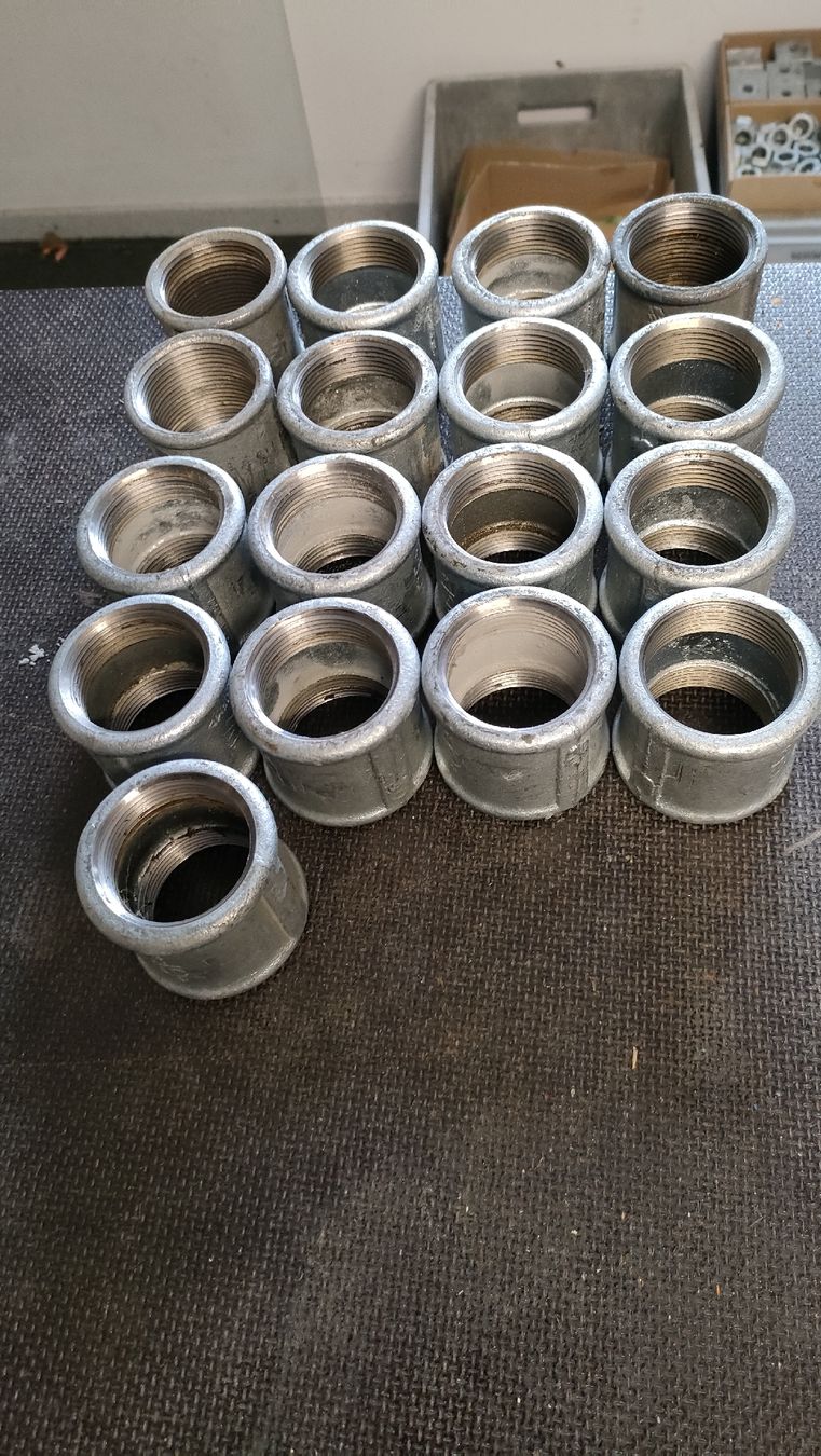 Rubinetteria: Div.   Wasserrohr - Muffen 1 1/2" – Usato da Flawil venduto da rbdrei