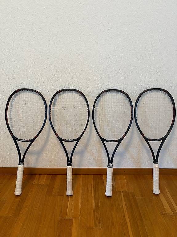 Schläger: 4 x Yonex VCORE Pro 97 310 g, L2  einzeln oder als Set – Gebraucht aus Thalwil von mat_wx26