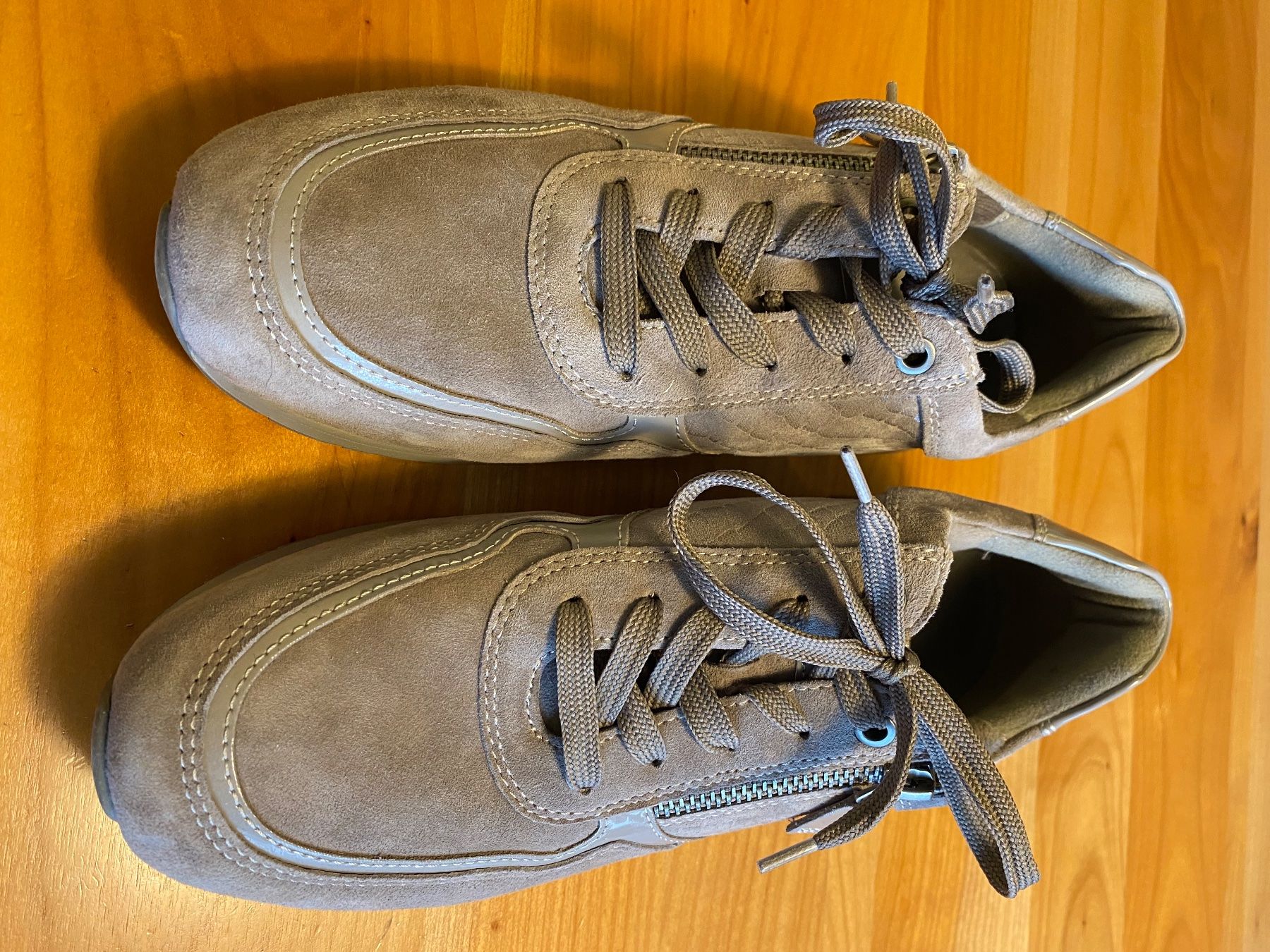 Chaussures femmes: Freizeitschuh Gr. 41 – D'occasion à Rapperswil SG par Hubeli