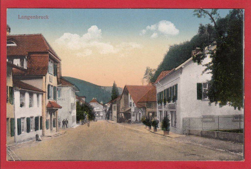 Cartoline postali: LANGENBRUCK STRASSENANSICHT – Usato da Grüningen venduto da Kartenlaube