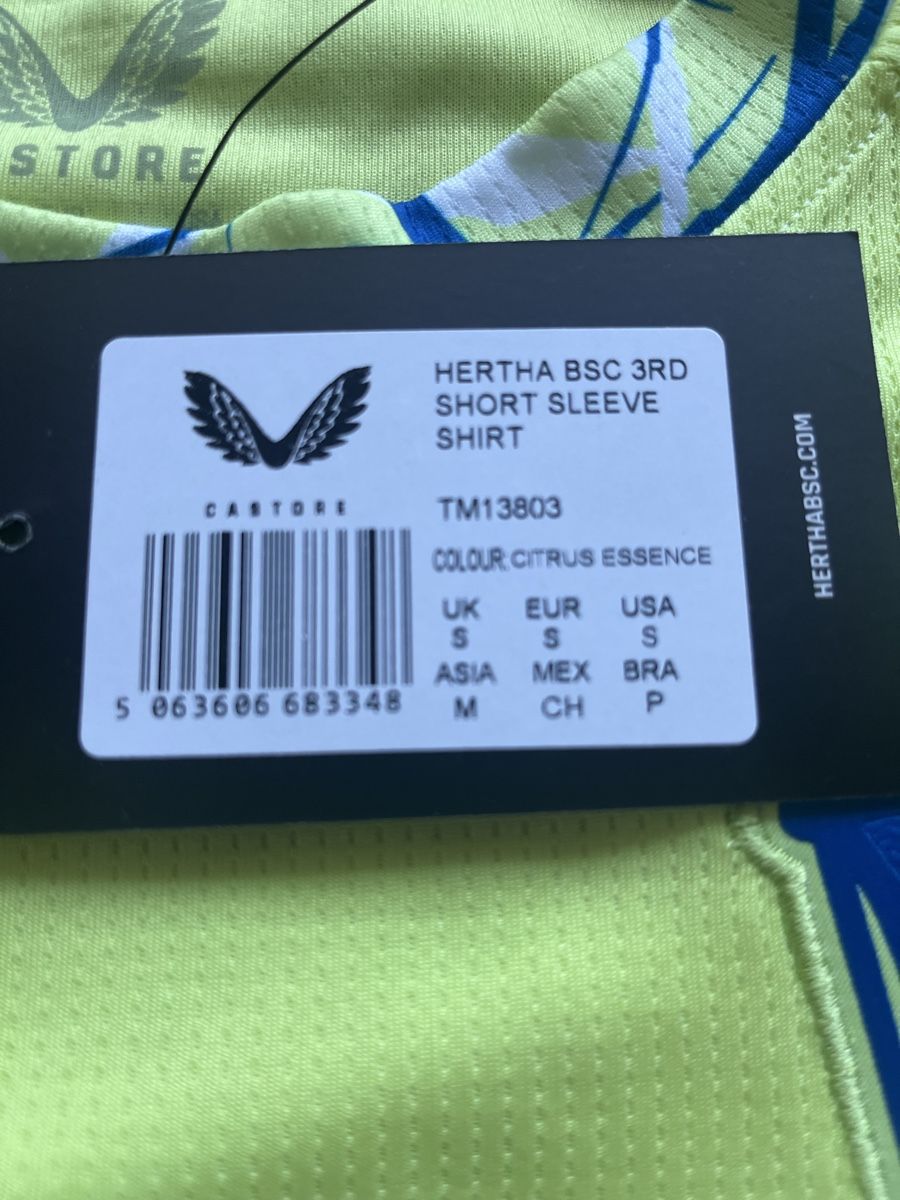 Leibchen & Hosen: Maillot herta Berlin  – Neu und originalverpackt aus Chambésy von Louwall_football 2