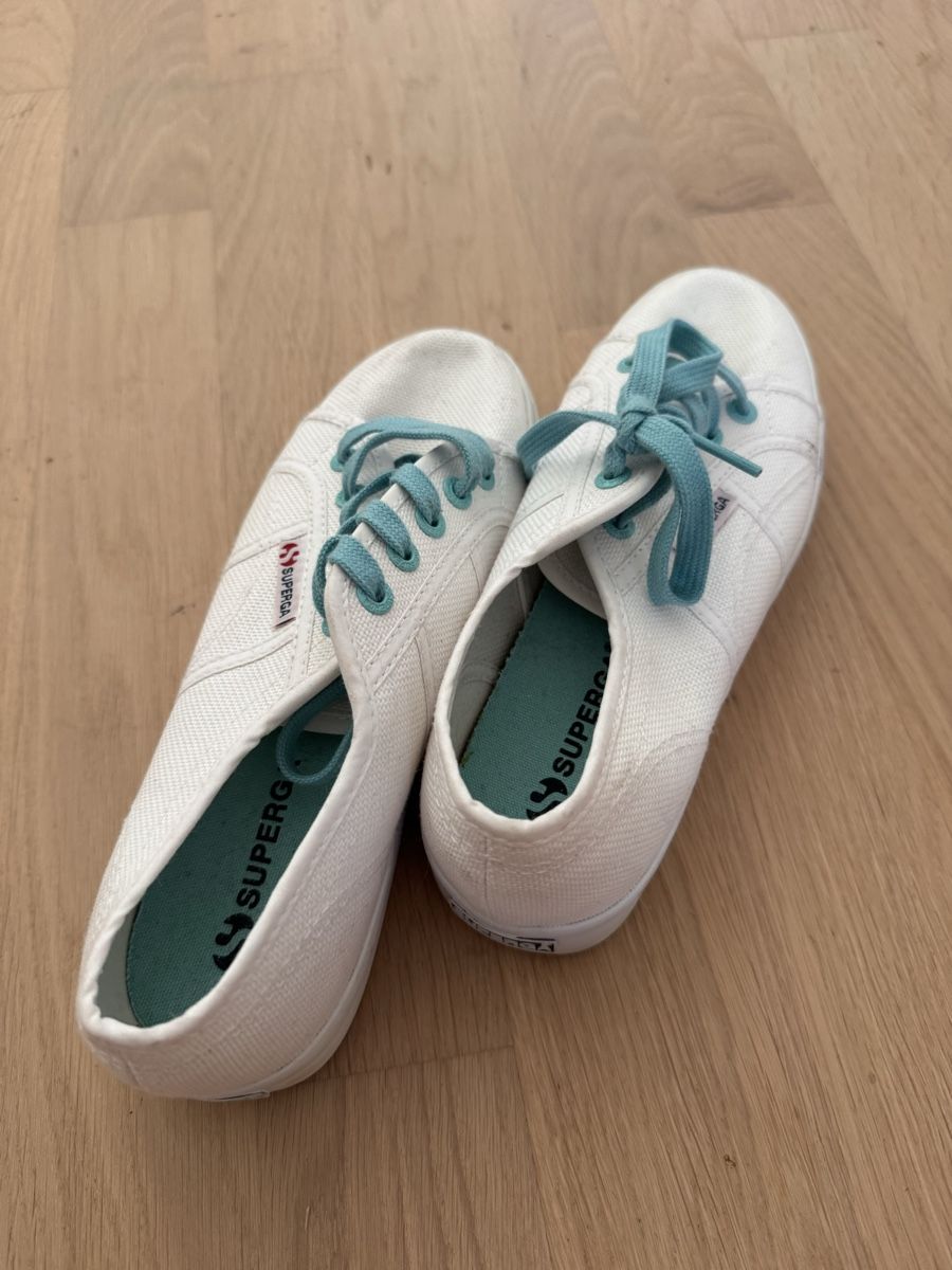 Superga Scarpe da donna: Superga Sneakers white and light blue size 37 – Usato da Dübendorf venduto da ClaraS. 4