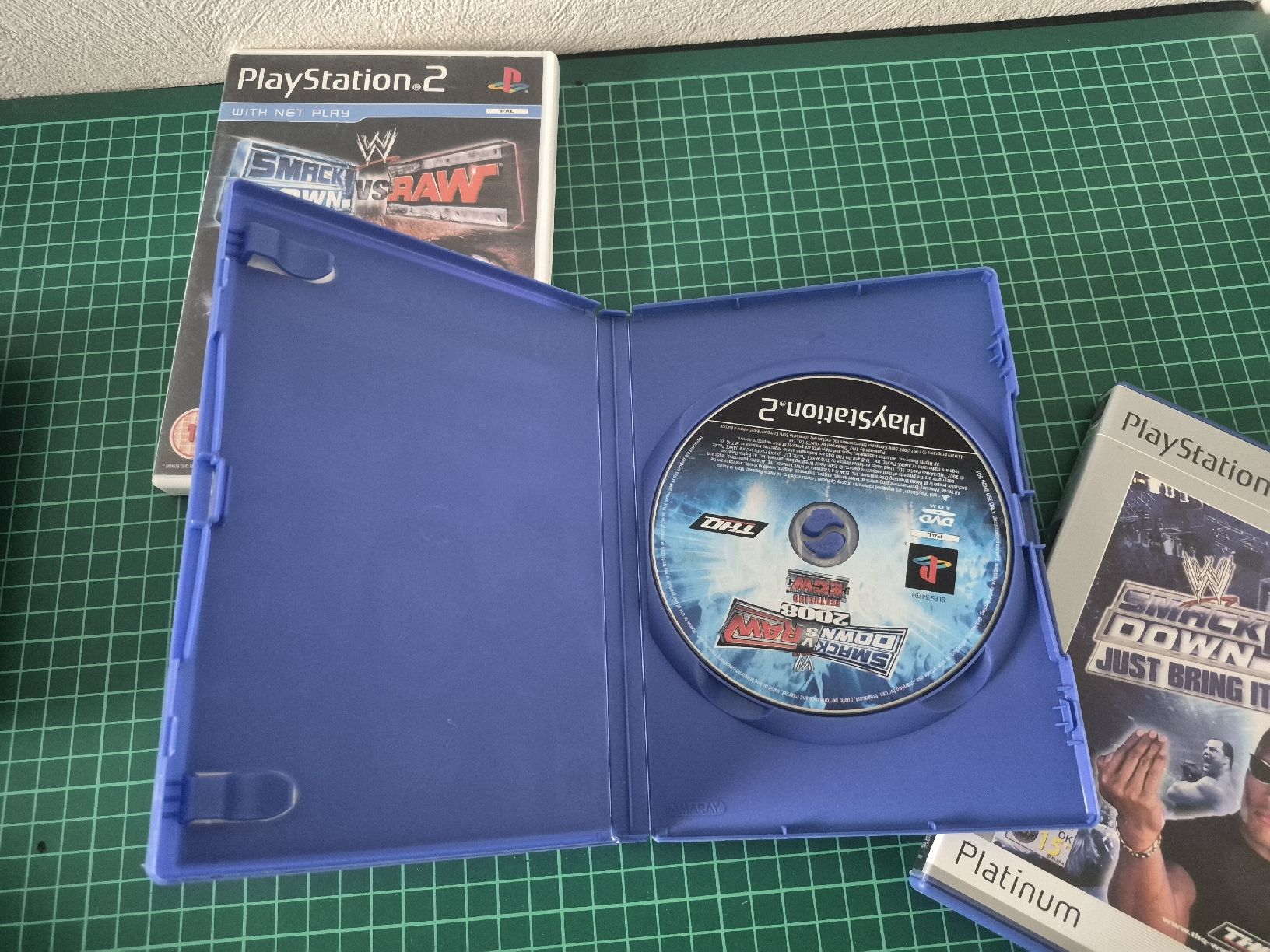 Sony Giochi: Playstation 2 WWE Games 3 Pack  – Usato da Meyrin venduto da Retro-GZ 2